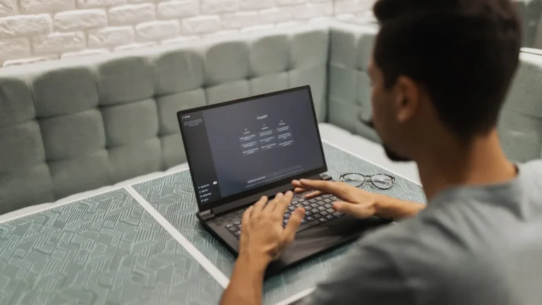 Acer Swift Spin 14 AI convertible laptop displaying Snapdragon X2 processor capabilities in tablet and laptop modes
