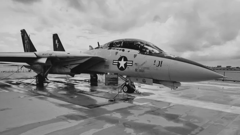 USS Lincoln deployment crisis