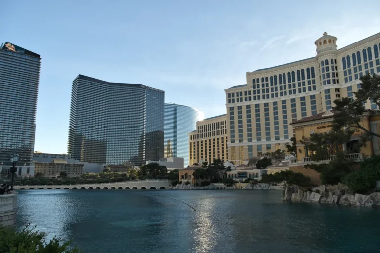 Las Vegas Canadian dollar parity