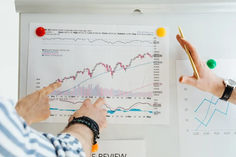 Ray Dalio’s diversification lessons after a $4,000 loan shaped Bridgewater Ray Dalio diversification lessons