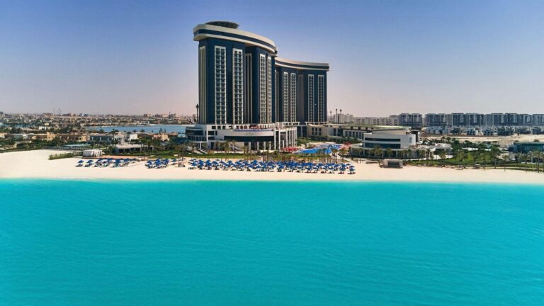Akcent and Elissa to star in Rixos Hotels Egypt New Year 2027 programme: a Rixos beachfront resort on the Egyptian coast